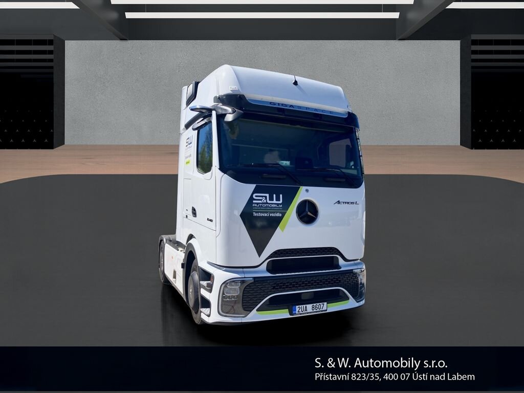 Mercedes-Benz Ostatní Ostatní 12,7 l 350 kw