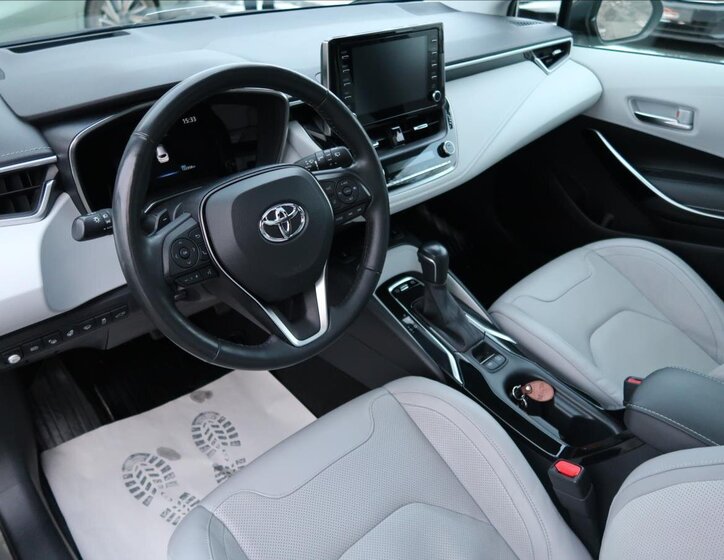 Toyota Corolla Kombi 2,0 l 132 kw