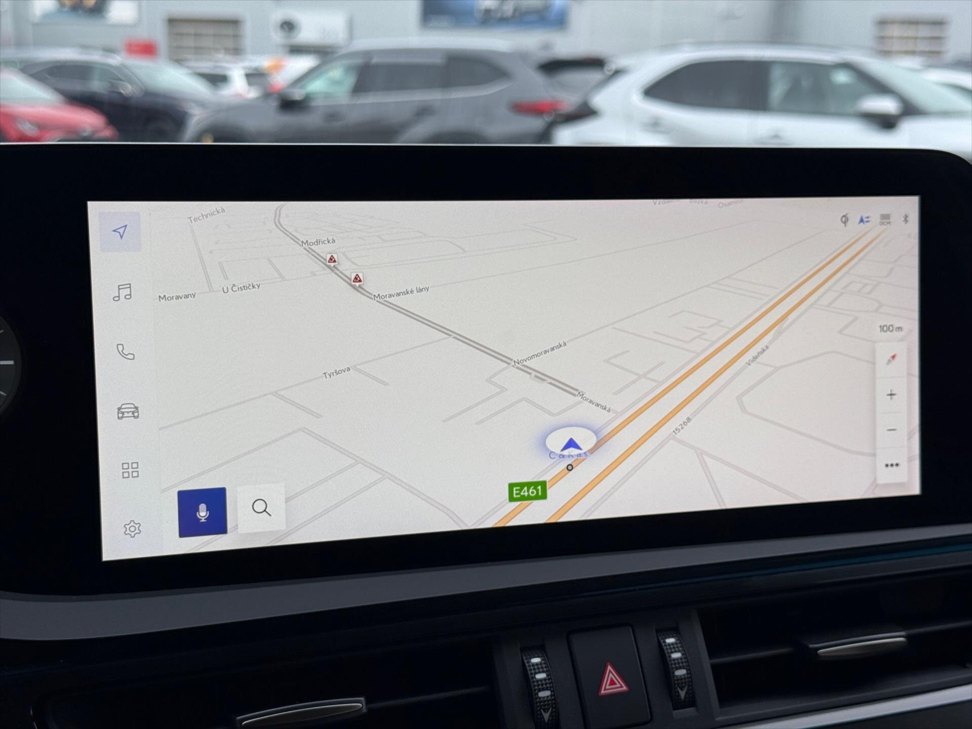 Lexus ES 300h Sedan / Limuzína 2,5 l 131 kw