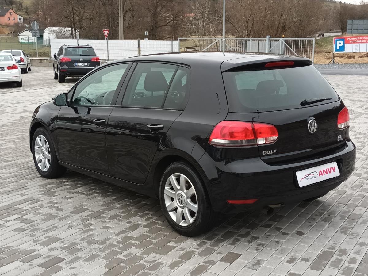 Volkswagen Golf Hatchback 1,2 l 77 kw