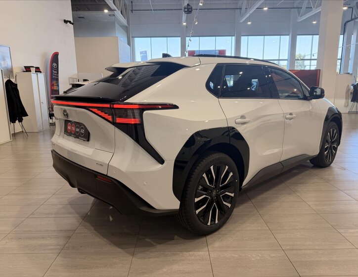 Toyota bZ4X SUV / Terénní 0,0 252 kw