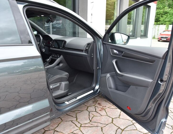 Škoda Karoq SUV / Terénní 1,5 l 110 kw