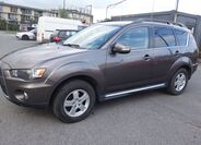 Mitsubishi Outlander 2