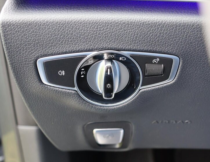 Mercedes-Benz Třídy E Sedan 4,0 l 450 kw