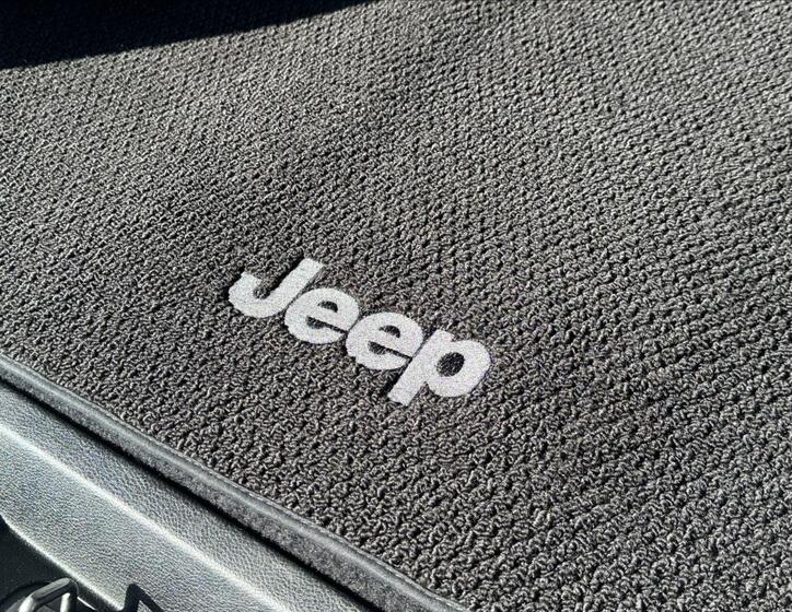 Jeep Grand Cherokee 37