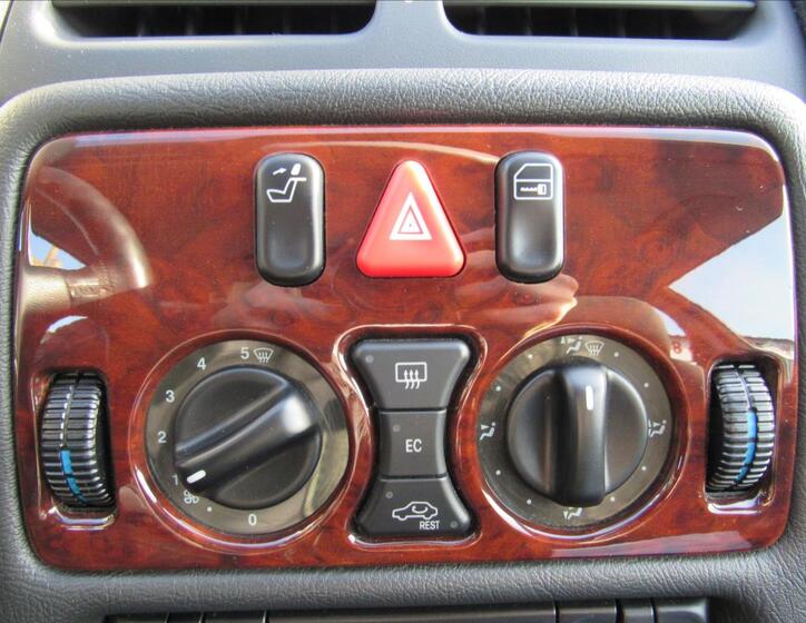 Mercedes-Benz CLK 16