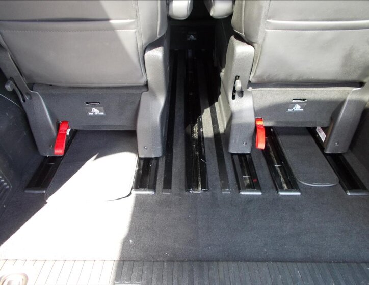 Peugeot Traveller MPV 2,0 l 130 kw