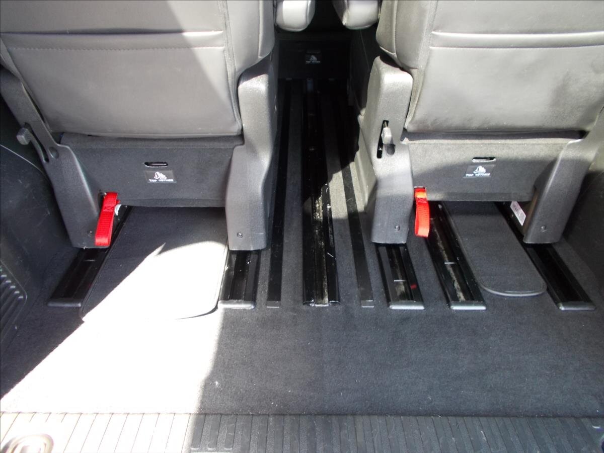 Peugeot Traveller MPV 2,0 l 130 kw