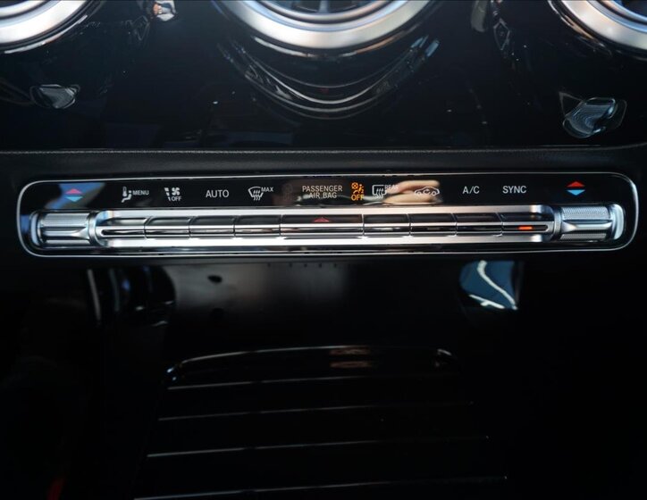 Mercedes-Benz CLA Kombi 2,0 l 310 kw