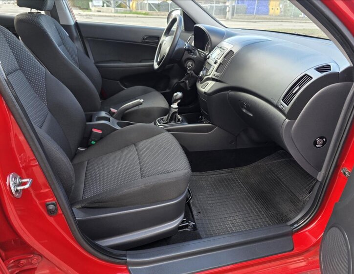Hyundai i30 Hatchback 1,4 l 77 kw