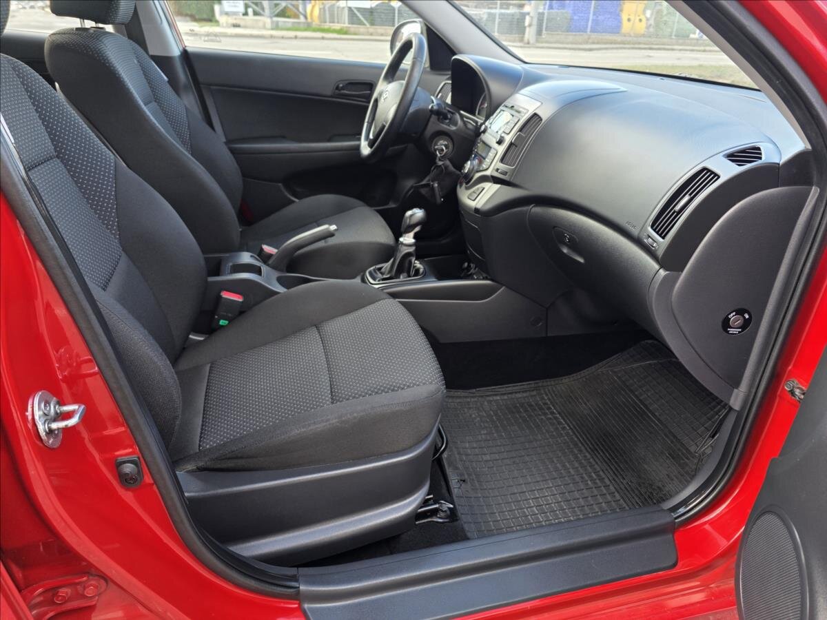 Hyundai i30 Hatchback 1,4 l 77 kw