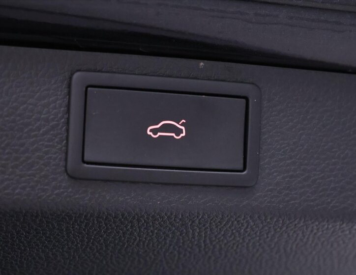 Škoda Karoq SUV 2,0 l 140 kw