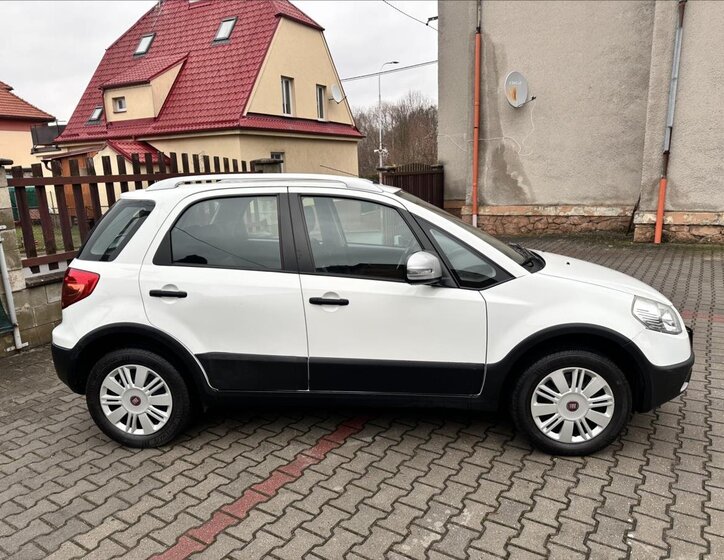 Fiat Sedici Hatchback 1,6 l 88 kw