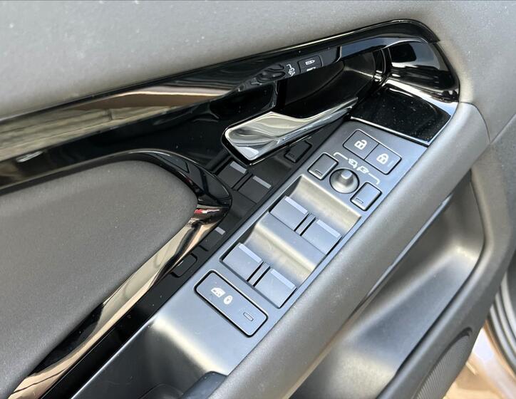 Land Rover Range Rover Evoque 8