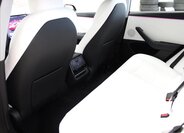 Tesla Model 3 Sedan / Limuzína 0,0 366 kw