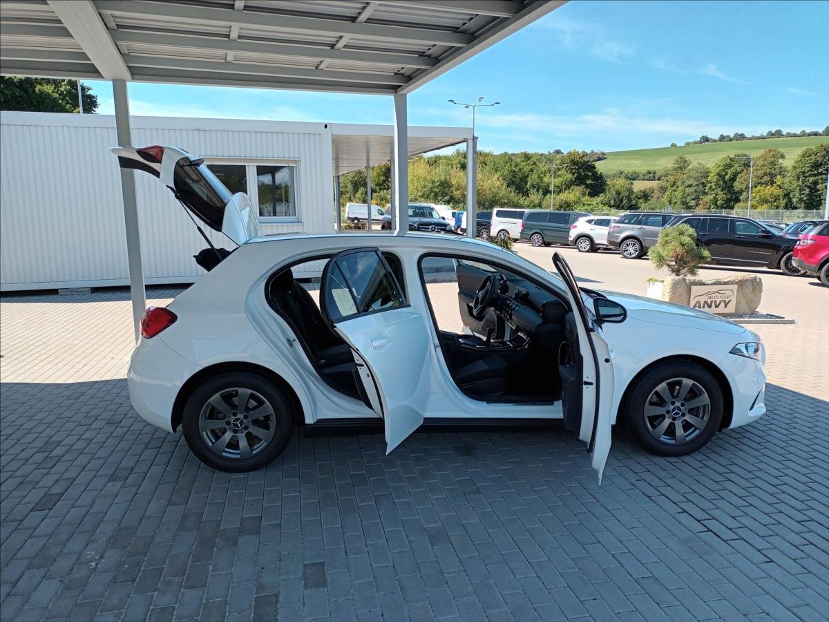Mercedes-Benz Třídy A Hatchback 1,3 l 80 kw