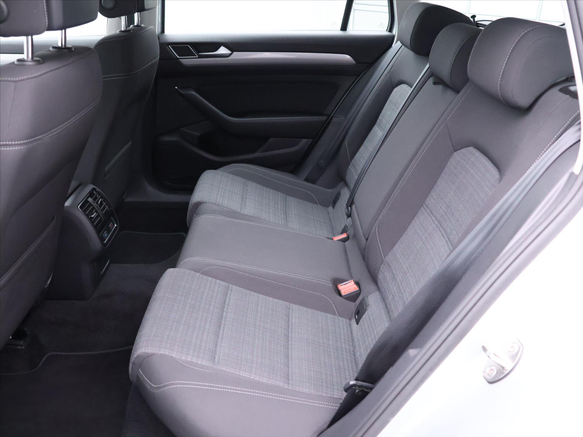 Volkswagen Passat Kombi 2,0 l 110 kw