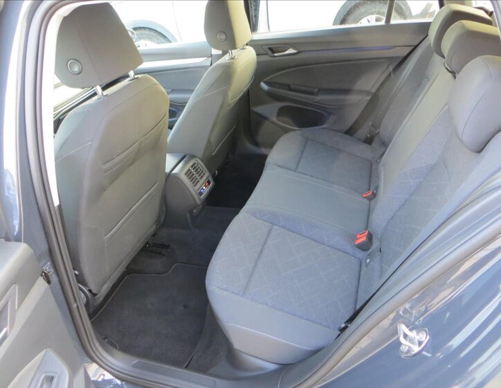 Volkswagen Golf Kombi 1,5 l 96 kw