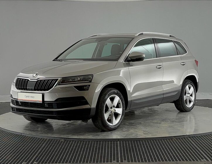 Škoda Karoq SUV / Terénní 1,5 l 110 kw