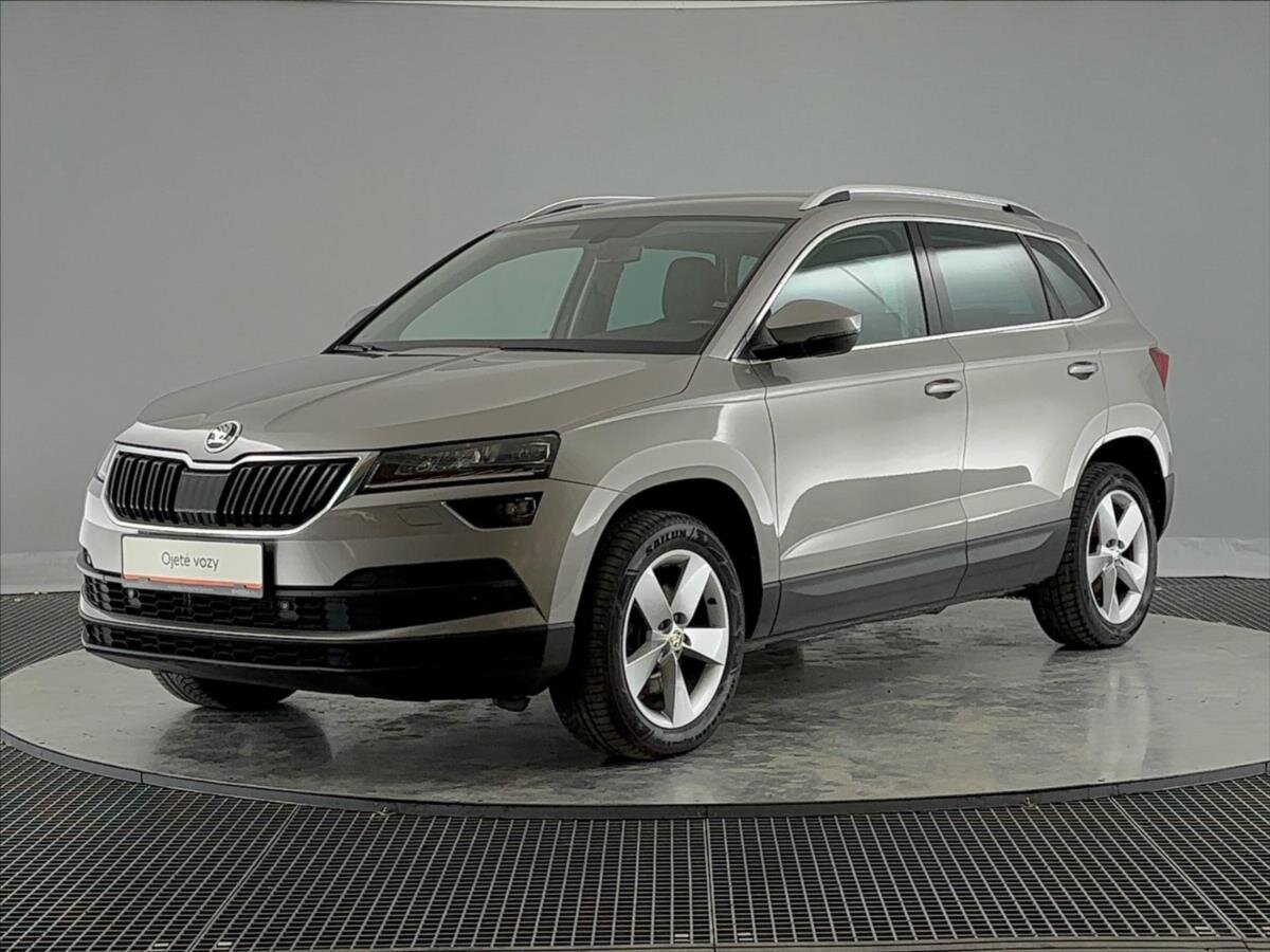 Škoda Karoq SUV / Terénní 1,5 l 110 kw