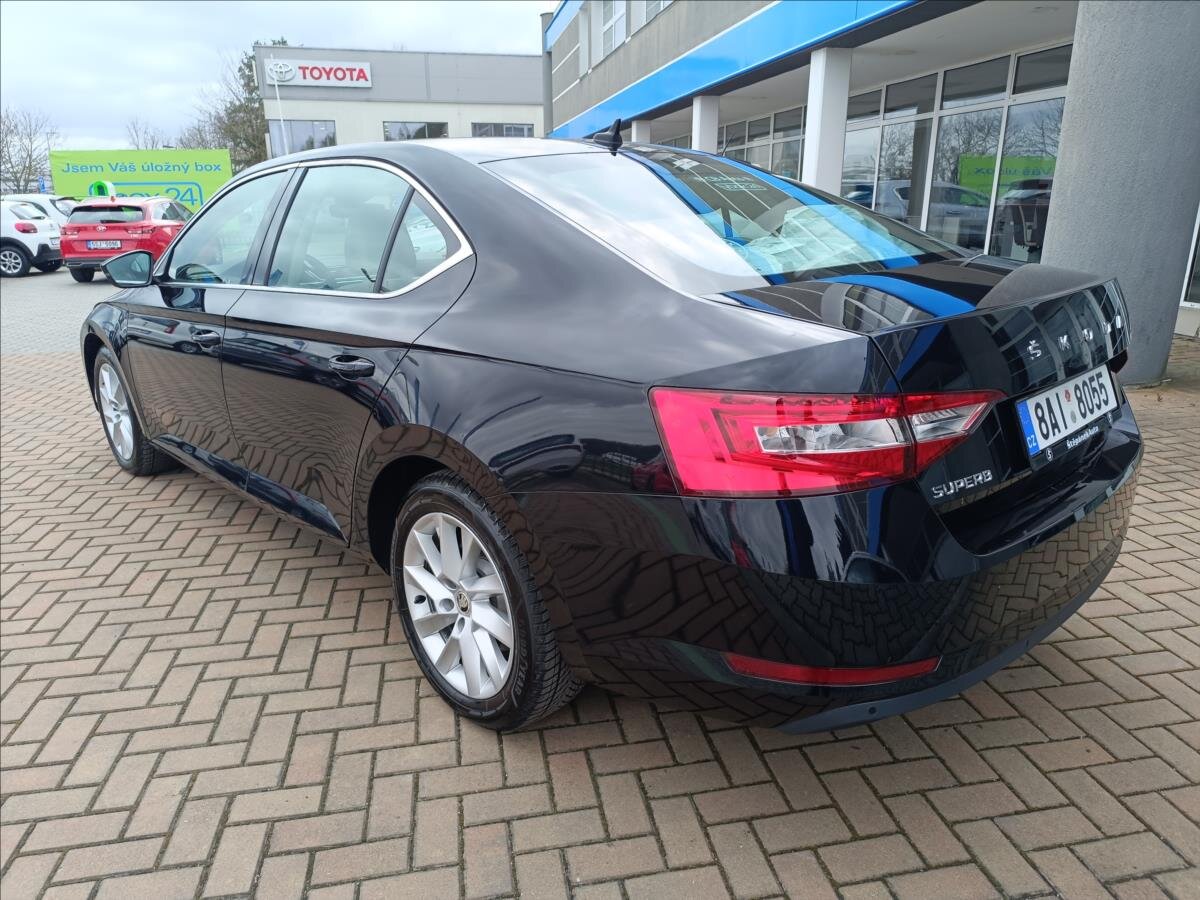 Škoda Superb Liftback 2,0 l 110 kw