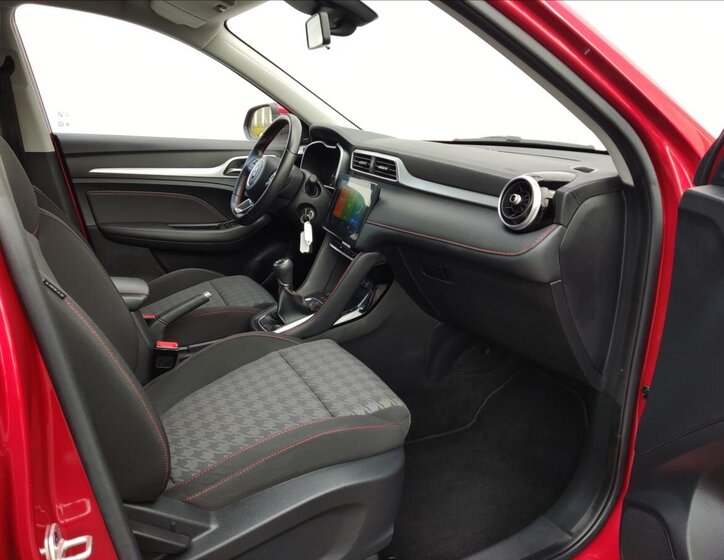 MG ZS SUV / Terénní 1,5 l 78 kw