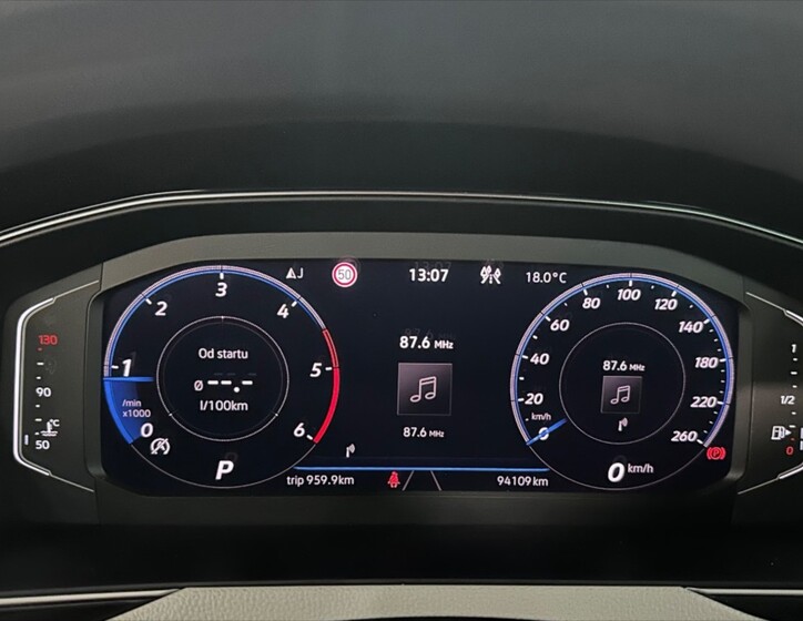 Volkswagen Passat 25