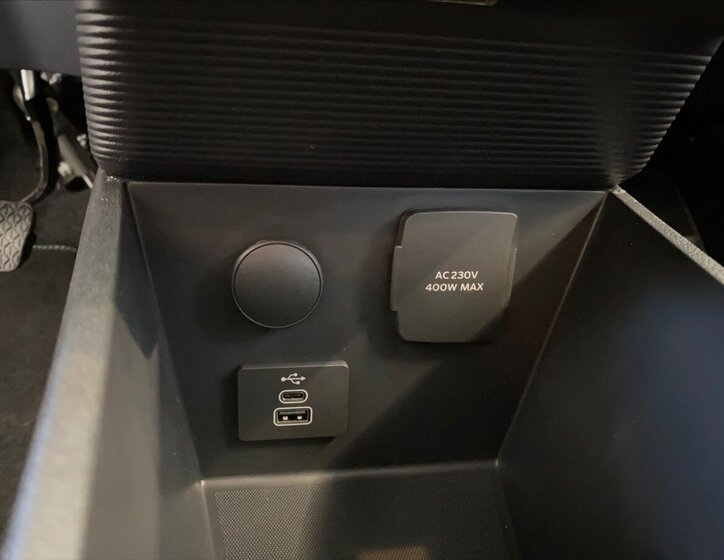 Ford Tourneo Courier MPV 0,0 100 kw