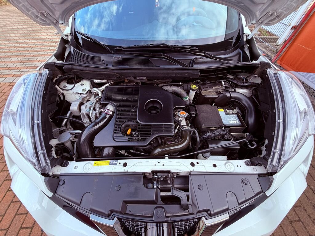 Nissan Juke SUV / Terénní 1,6 l 160 kw