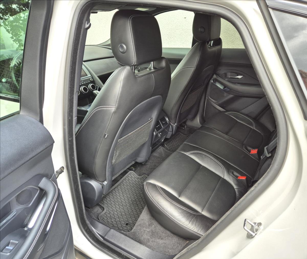 Jaguar E-Pace SUV 2,0 l 184 kw
