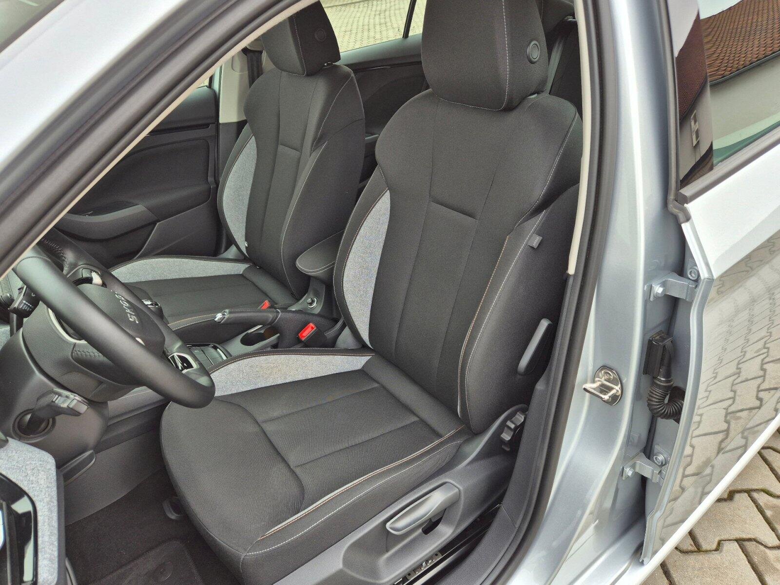 Škoda Scala Hatchback 1,0 l 85 kw