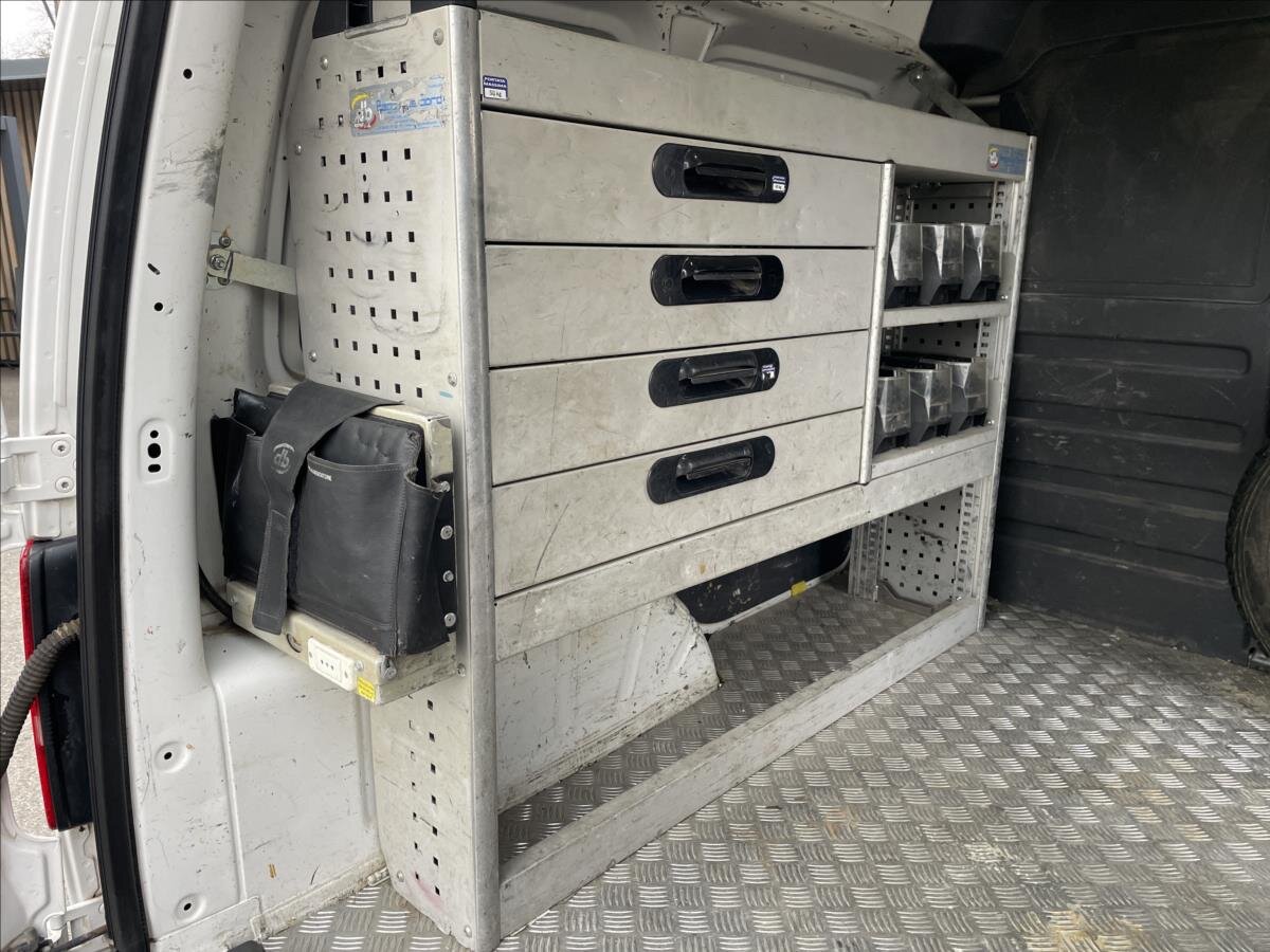 Volkswagen Caddy Skříň 2,0 l 81 kw