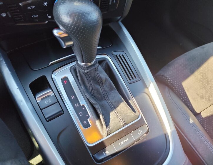 Audi Q5 Kombi 3,0 l 176 kw