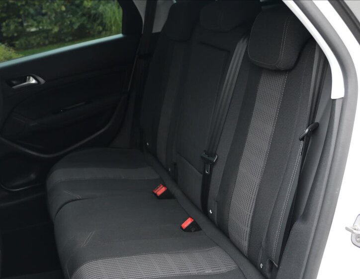 Peugeot 308 Kombi 1,5 l 96 kw