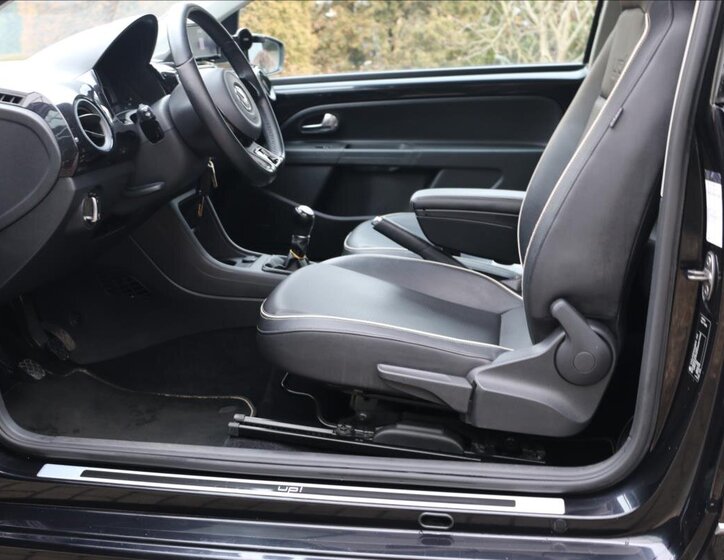 Volkswagen up! Hatchback 999,0 44 kw