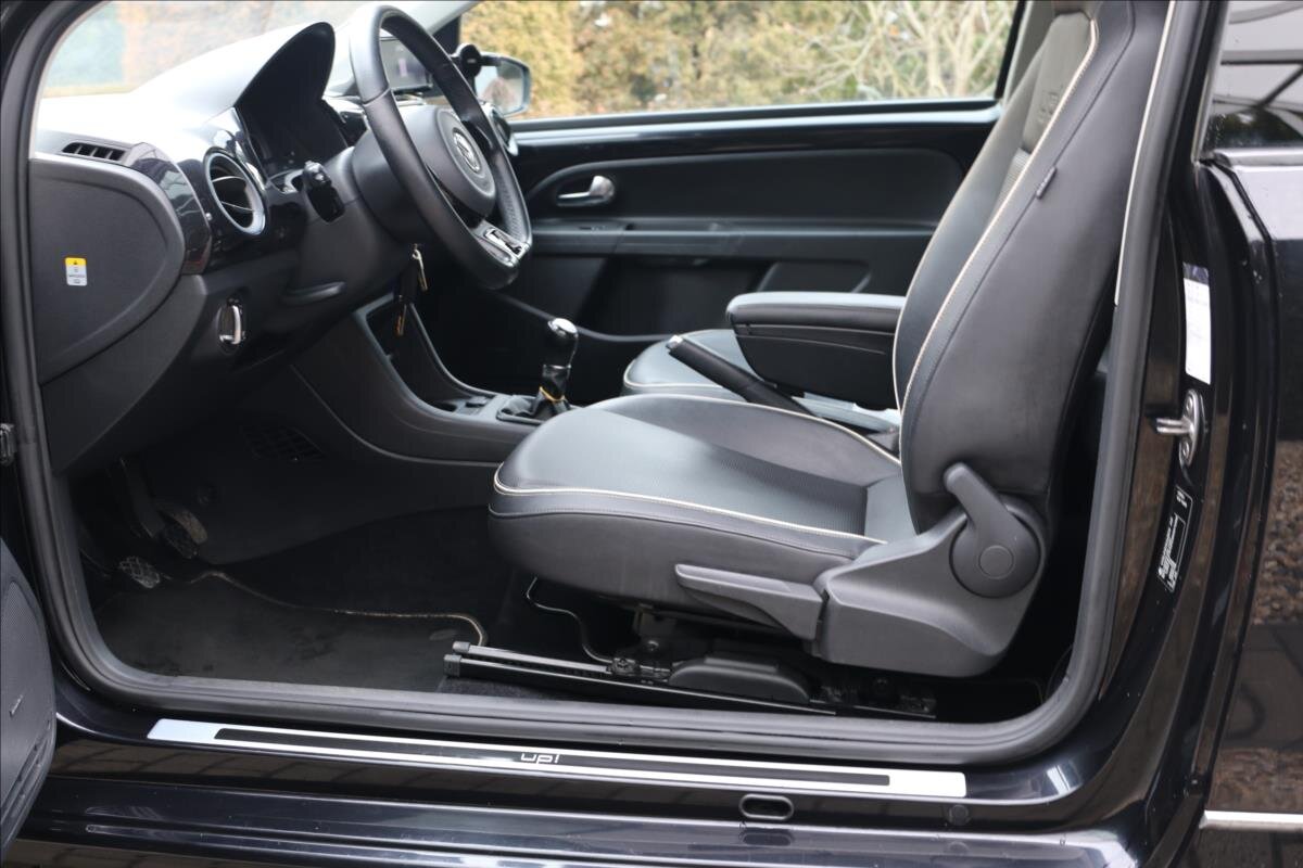 Volkswagen up! Hatchback 999,0 44 kw