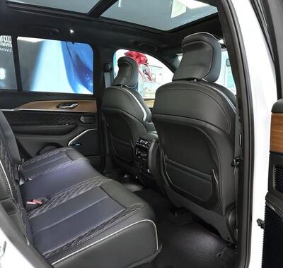 Jeep Grand Cherokee 9