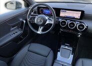 Mercedes-Benz Třídy A Hatchback 1,3 l 120 kw