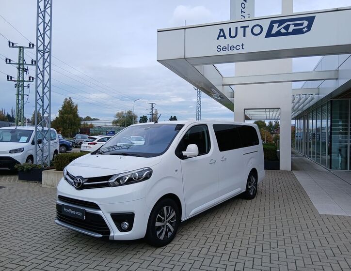 Toyota ProAce Verso 1