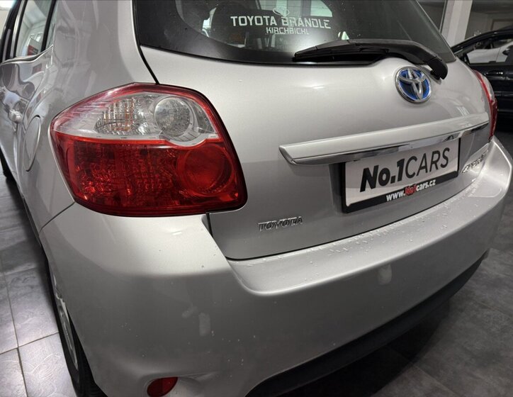 Toyota Auris Hatchback 1,8 l 73 kw