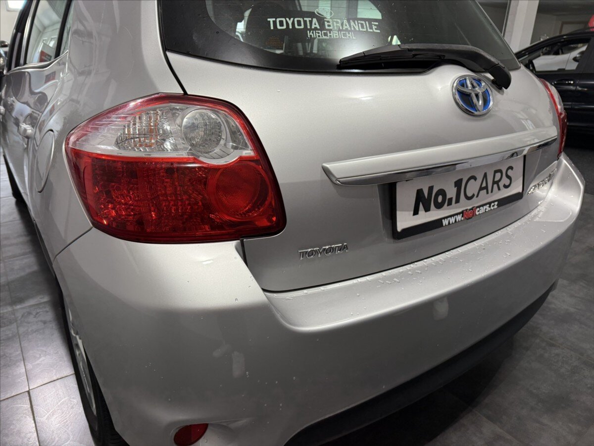 Toyota Auris Hatchback 1,8 l 73 kw