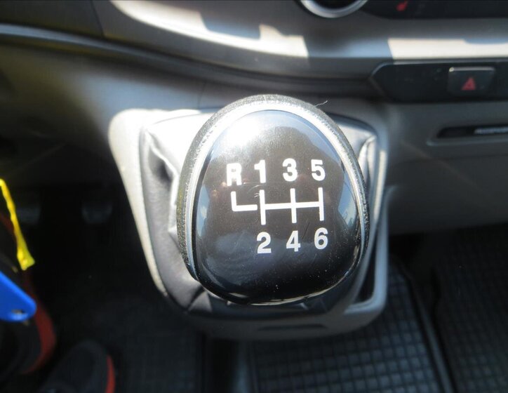 Ford Transit Custom 14