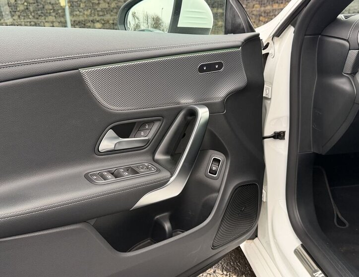 Mercedes-Benz CLA Kombi 1,3 l 120 kw