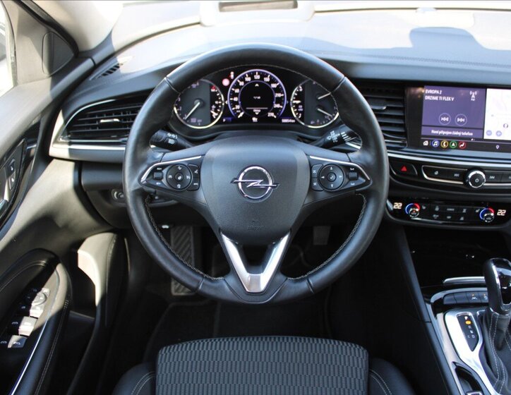Opel Insignia 10