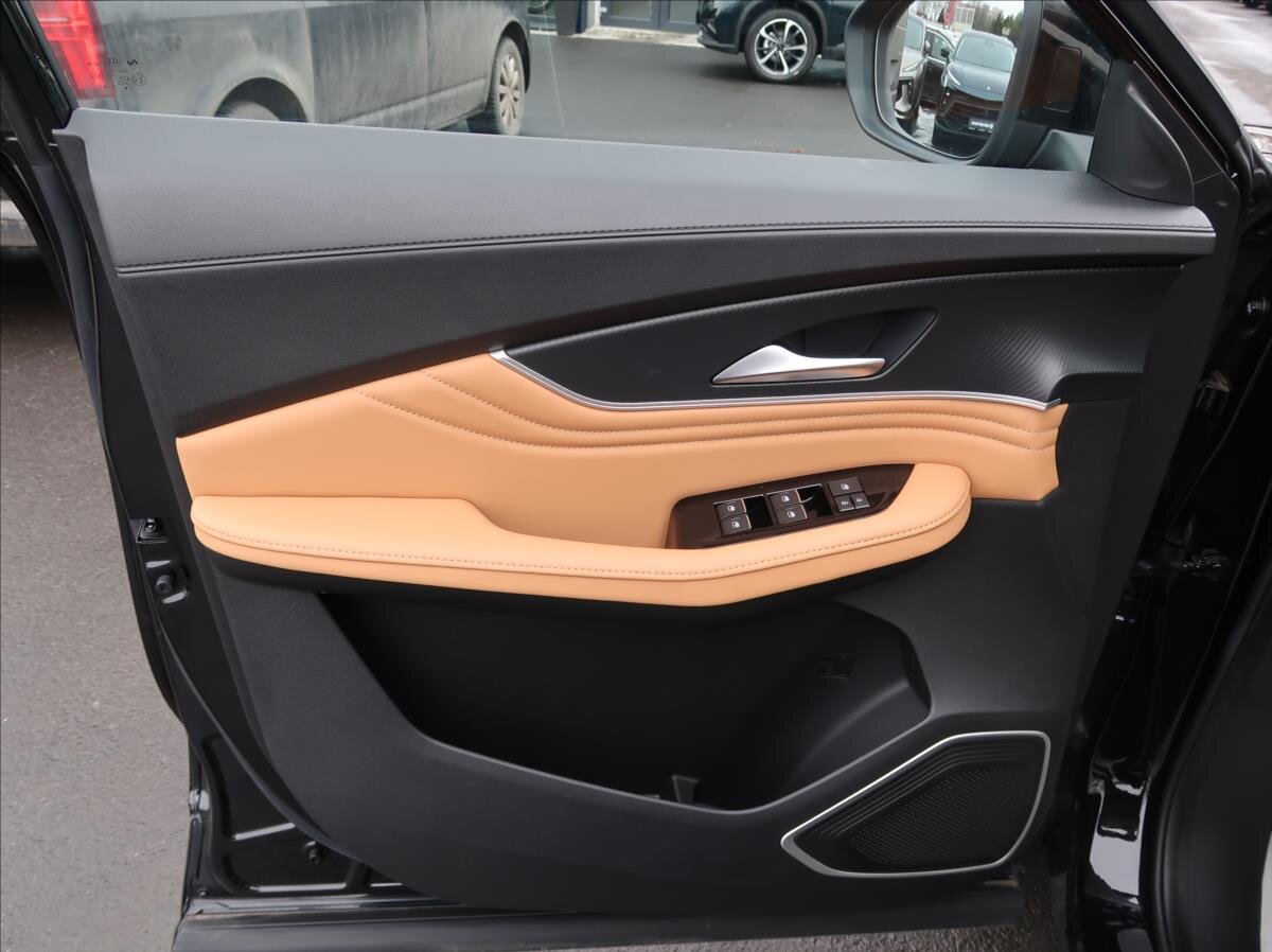 Dongfeng T5 EVO SUV 1,5 l 130 kw