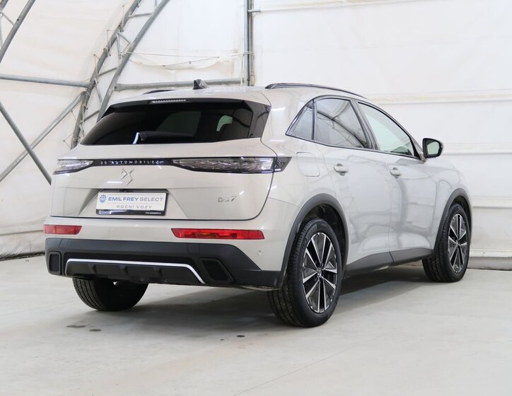 DS Automobiles DS7 Crossback 6