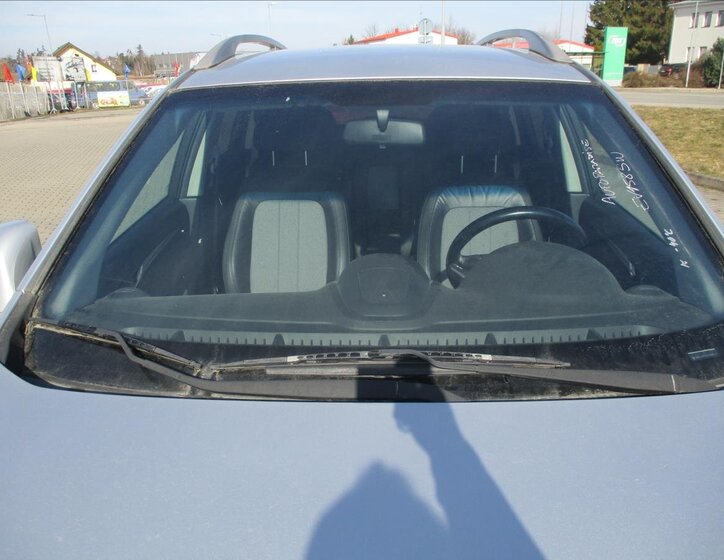 Opel Antara SUV / Terénní 2,2 l 120 kw