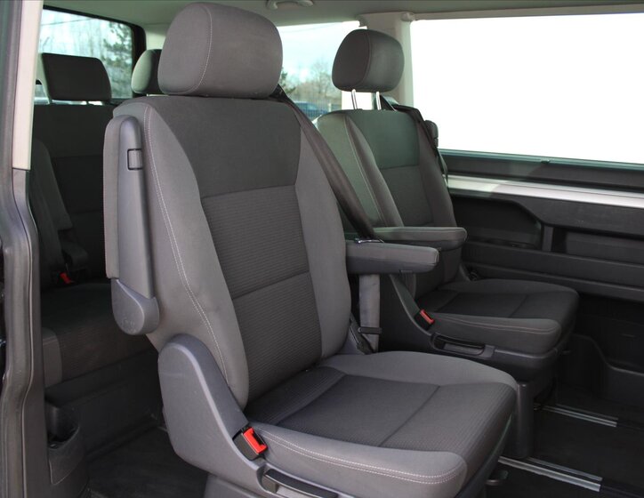 Volkswagen Multivan Kombi 2,0 l 103 kw