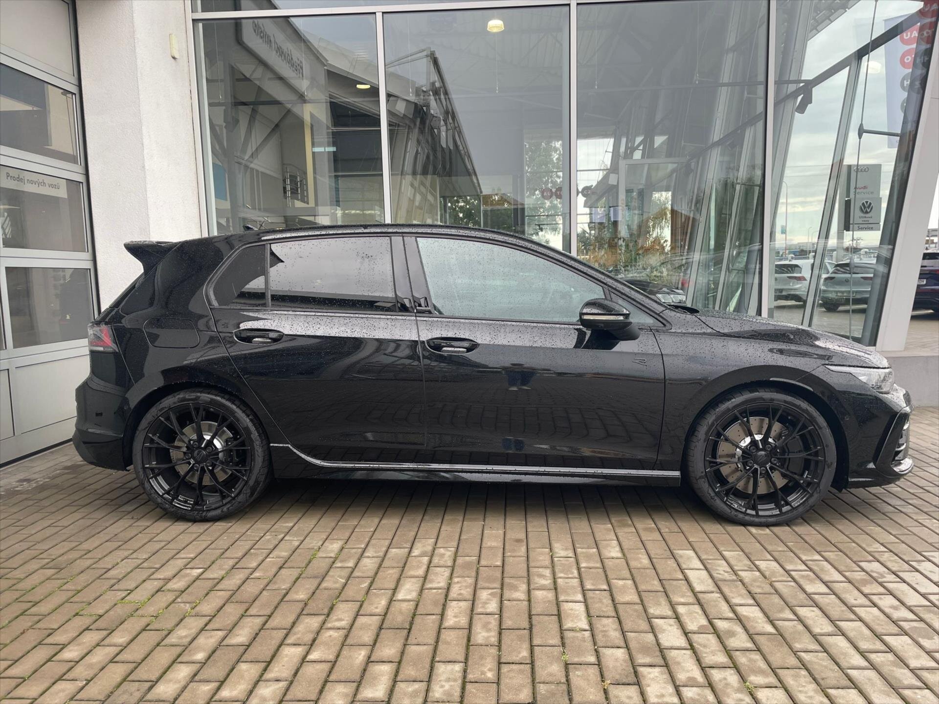 Volkswagen Golf Hatchback 2,0 l 245 kw