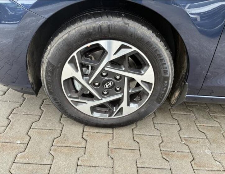 Hyundai i30 Liftback 1,5 l 103 kw